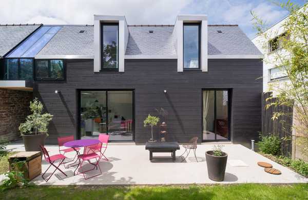 Maison mitoyenne au style contemporain réalisée par un architecte d'intérieur à Marseille