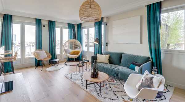 Avant - aprés de la rénovation complète d'un appartement des années 60 par un architecte d'intérieur à Marseille