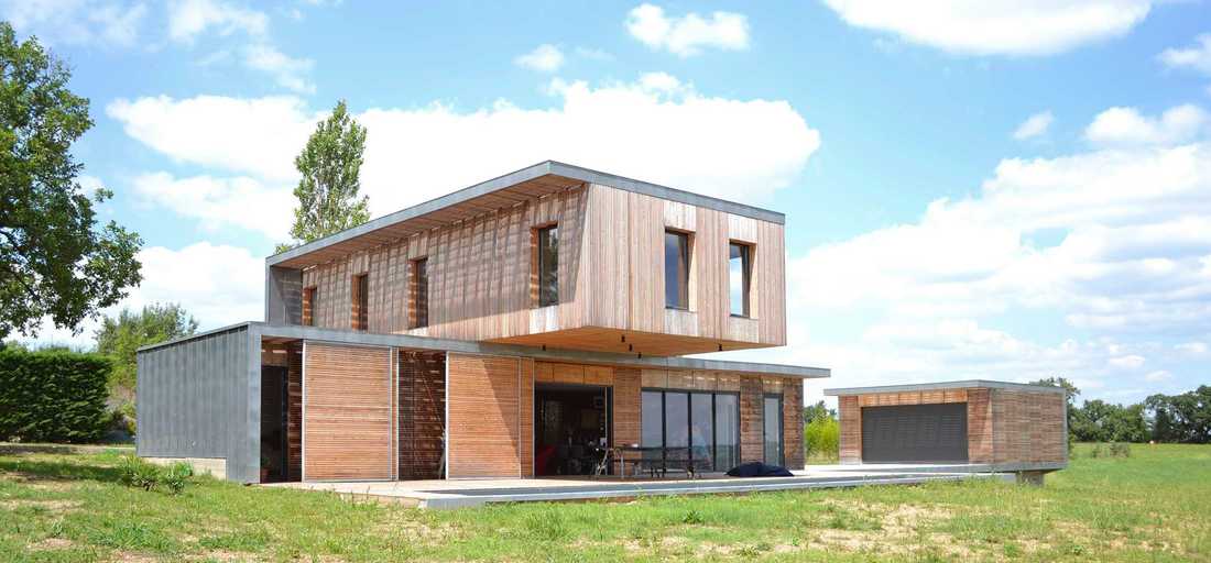 Maison contemporaine écologique en bois et béton dans les Bouches du Rhône