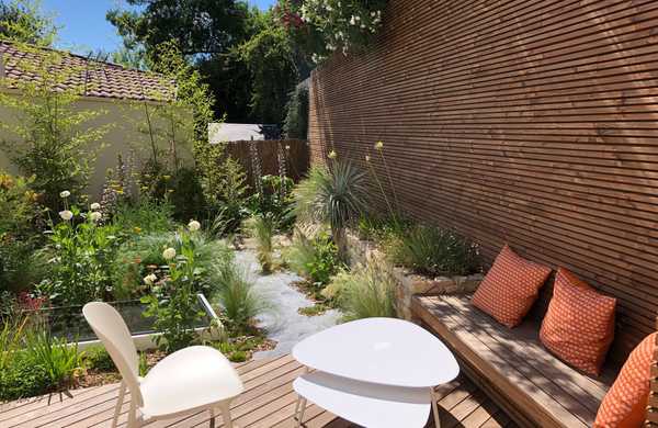 Créer une oasis de verdure dans un lotissement avec un jardin de 200m² à Marseille