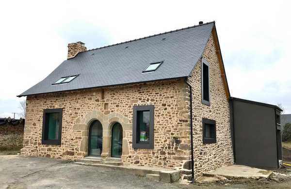 Extension d'une ancienne maison en pierre en Provence-Alpes-Côte d'Azur