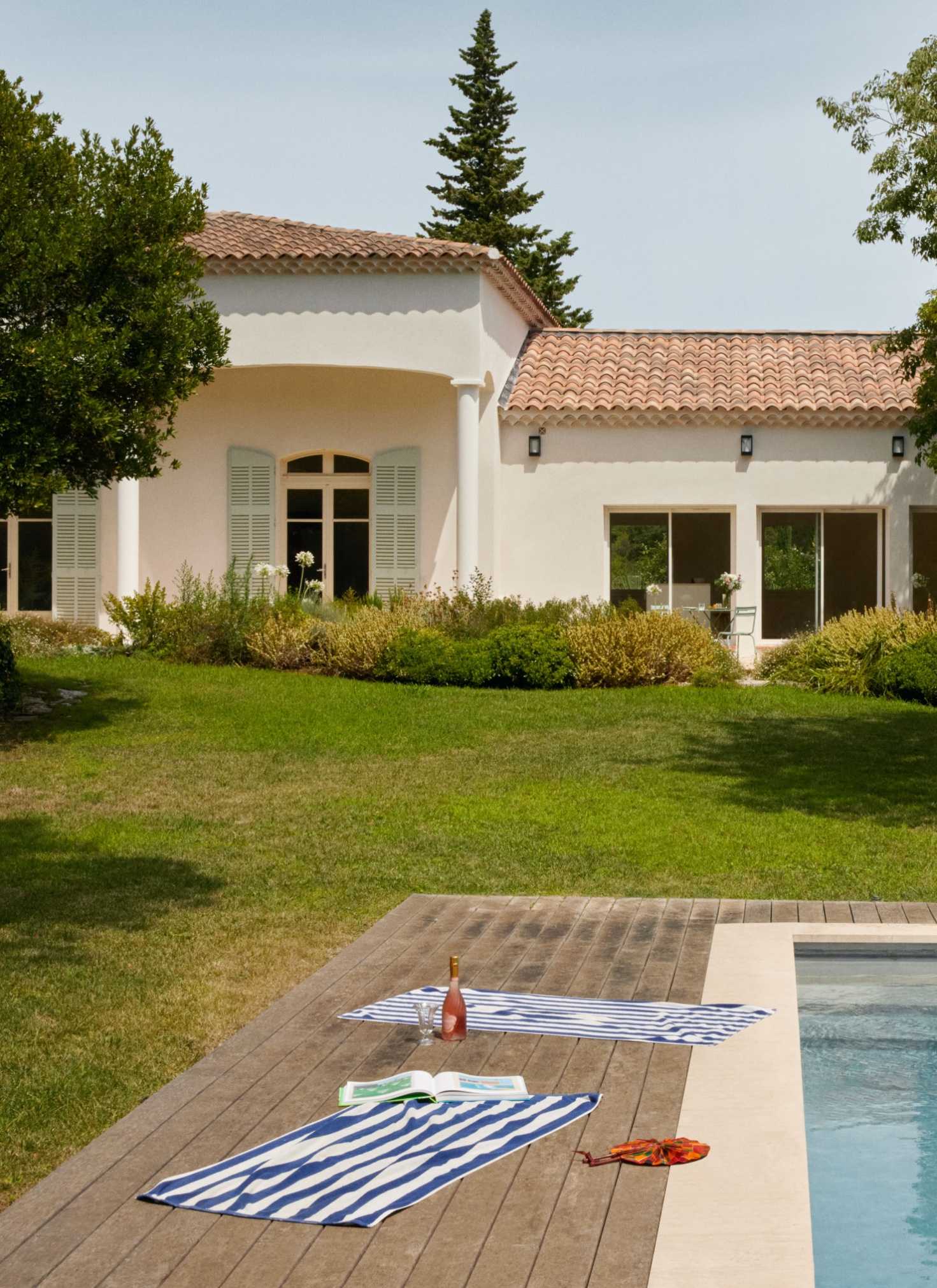 Contemporary house with swimming pool in Bouches-du-Rhône