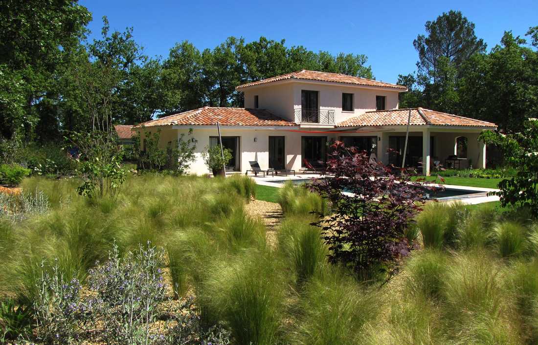 Jardin de graminées conçu par un paysagiste dans les Bouches du Rhône