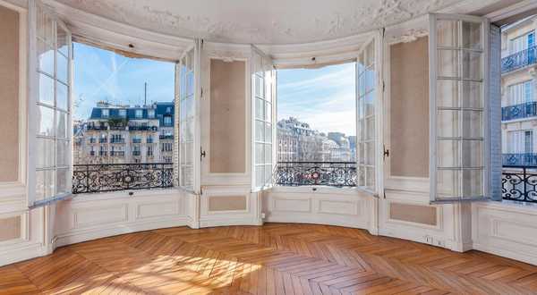 Use the expert eye of an architect / real estate professional before purchasing a new house or apartment in Marseille.