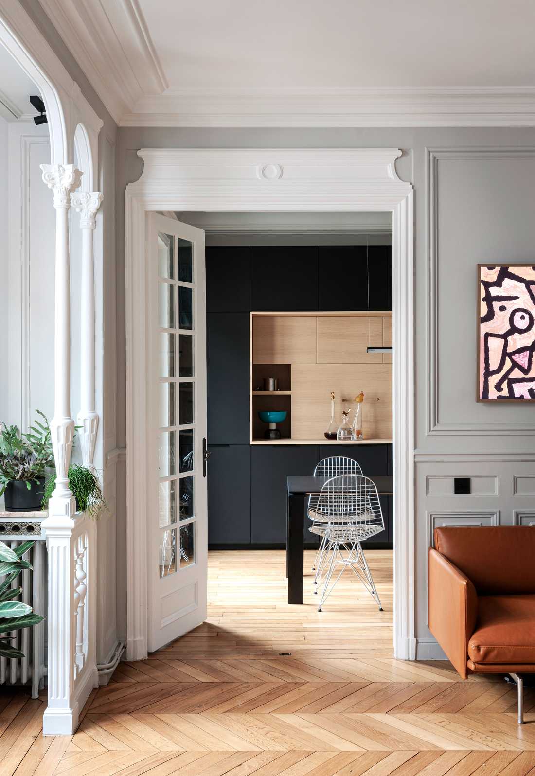 Une décoratrice d'intérieur transforme un appartement vétuste à Marseille