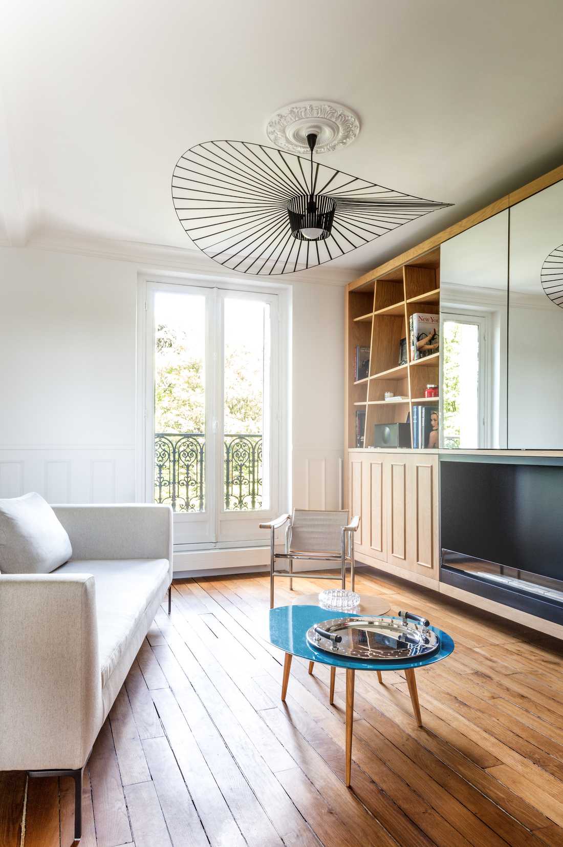 Décoration contemporaine dans un appartement haussmannien